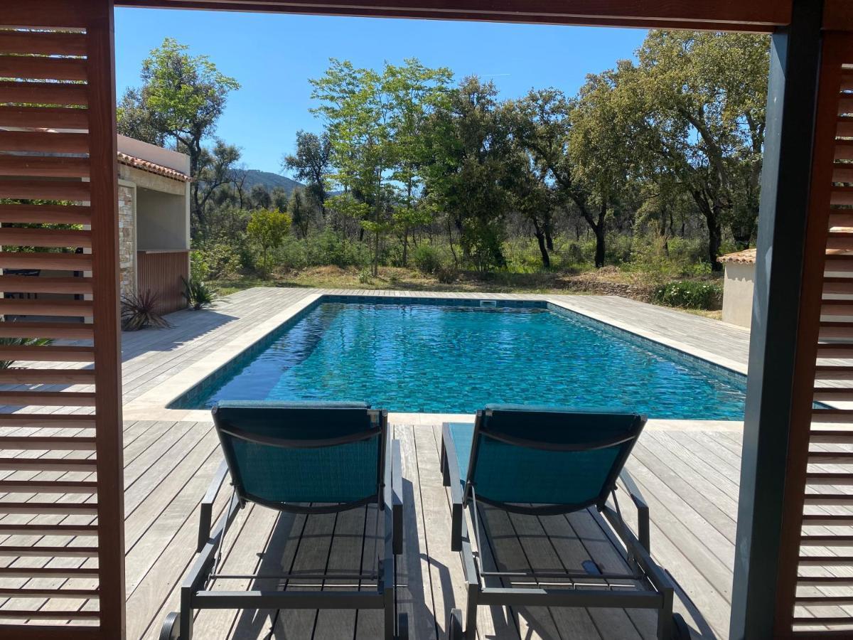 Magnifique Villa Avec Piscine Au Coeur Des Vignes Cogolin Exterior photo