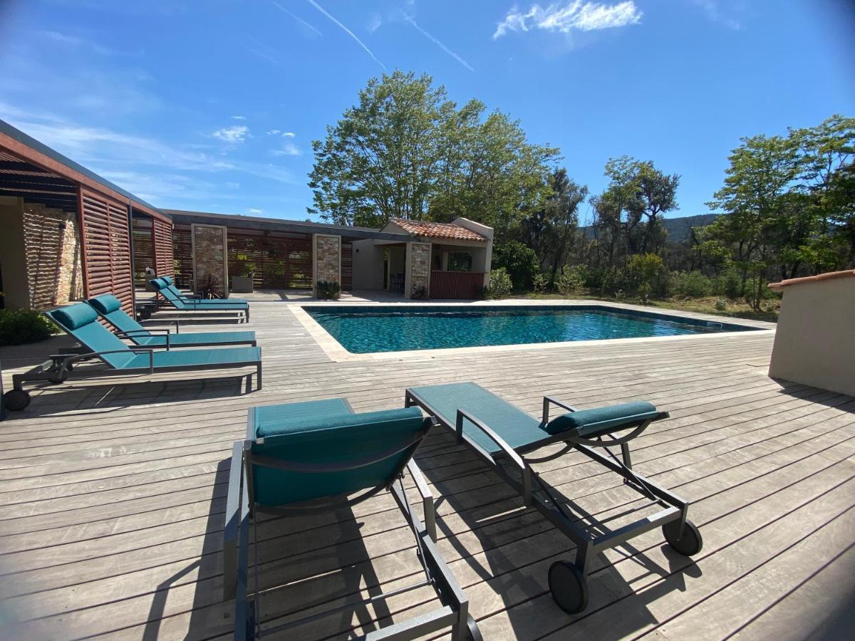 Magnifique Villa Avec Piscine Au Coeur Des Vignes Cogolin Exterior photo