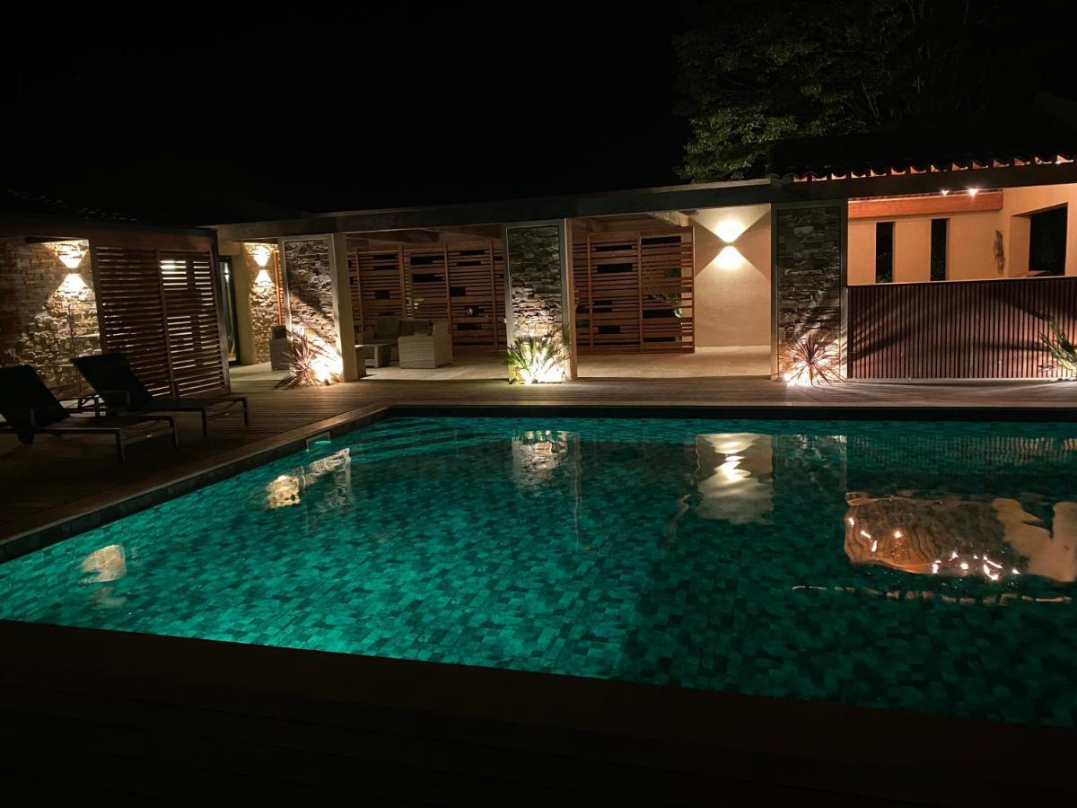 Magnifique Villa Avec Piscine Au Coeur Des Vignes Cogolin Exterior photo